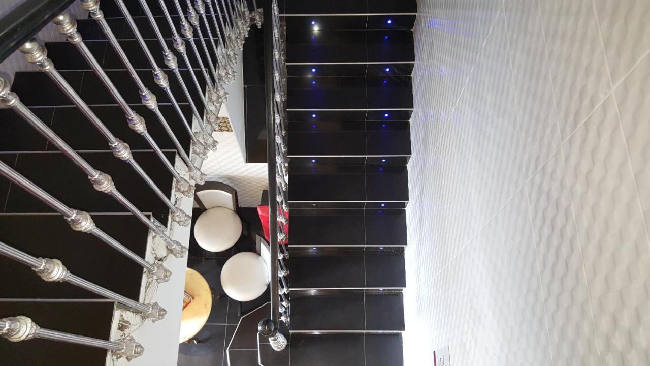 Kyriad Direct Beziers Centre Екстериор снимка